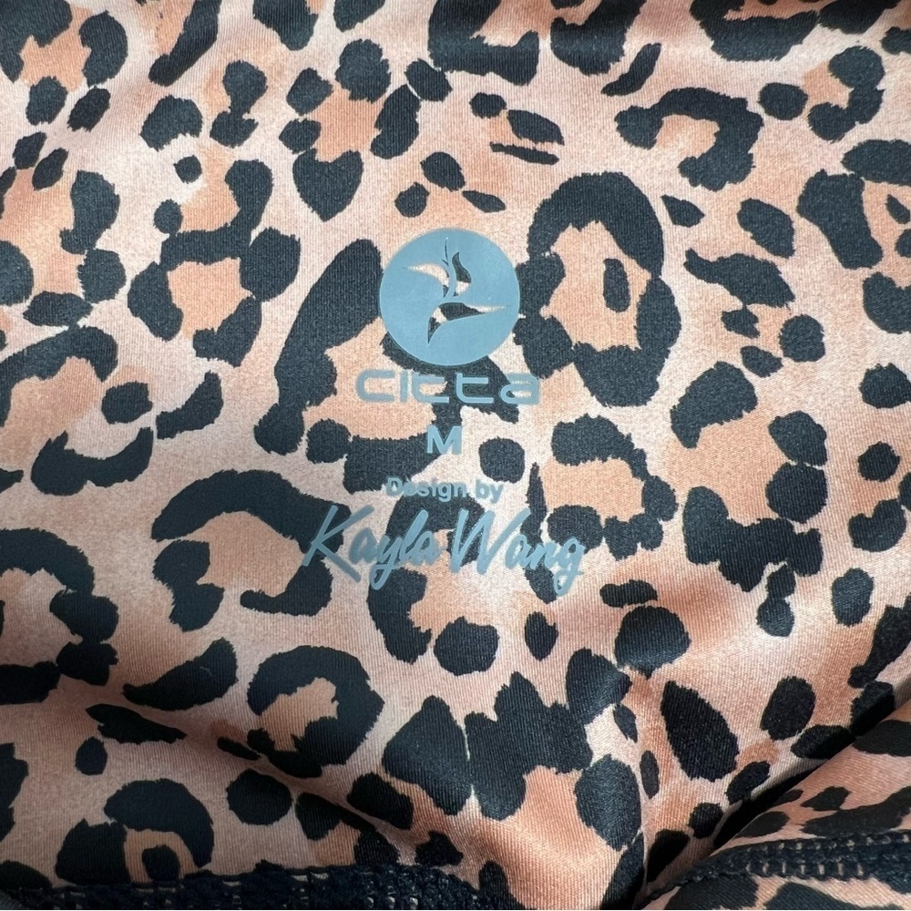 Citta X Kayla Wang Leopard Print Midi/Cropped Length Athletic Leggings Women's M - Picture 6 of 8